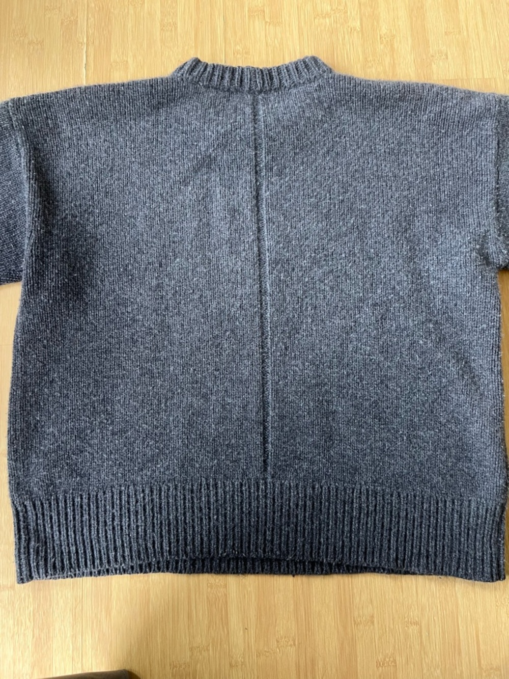 100% wool Classic Crewneck Sweater in Charcoal Gray soldout.nyc small
US 4-6 - Picture 6 of 14